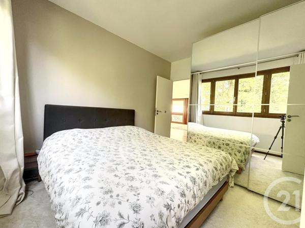 Appartement F4 à vendre  4 pièces - 86,41 m2 LA CELLE ST CLOUD - 78