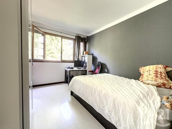 Appartement F4 à vendre  4 pièces - 86,41 m2 LA CELLE ST CLOUD - 78