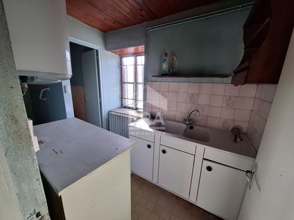 Corps de ferme proche de Montrevel, 5min dans environnement calme avec dépendances