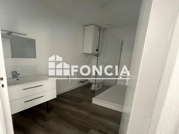 Location Studio 24 m² - 71 RUE ADOLPHE THIERS Marseille 13001