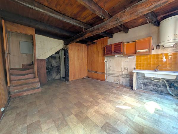 Villecomtal, Maison de village 70 m² à rénover + combles Villecomtal