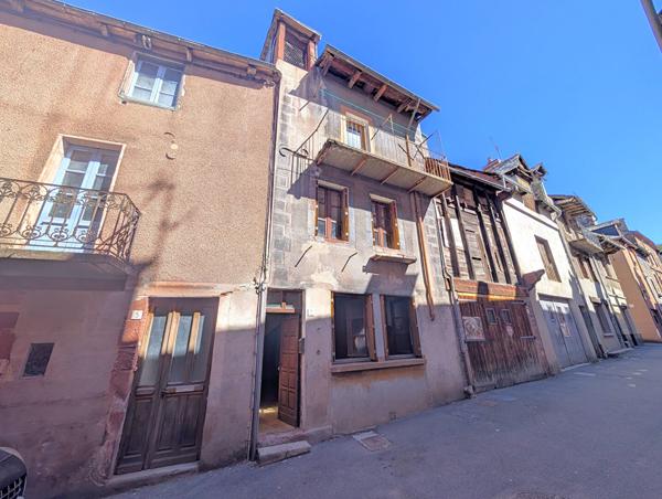 Villecomtal, Maison de village 70 m² à rénover + combles Villecomtal