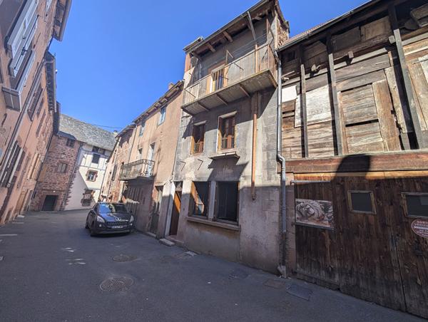 Villecomtal, Maison de village 70 m² à rénover + combles Villecomtal