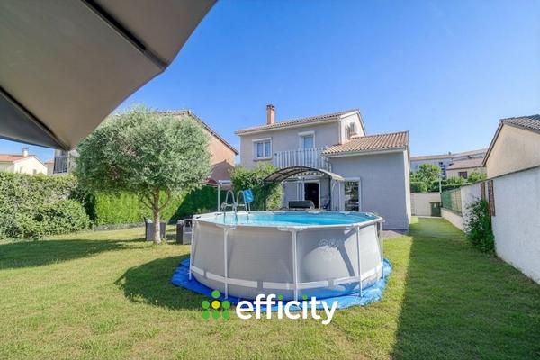 Maison
         4 pièces
        - 96 m² Exclusivité 345 000 € *