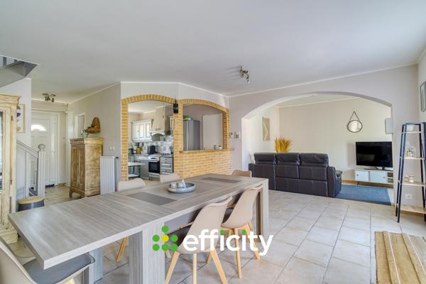 Maison
         4 pièces
        - 96 m² Exclusivité 345 000 € *