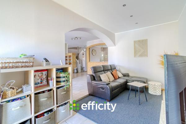 Maison
         4 pièces
        - 96 m² Exclusivité 345 000 € *
