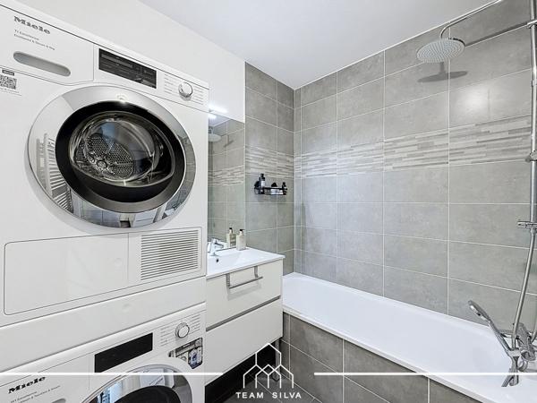 Appartement
         3 pièces
        - 60 m² Exclusivité 169 900 € *
