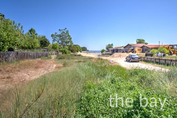Lège-Cap-Ferret (33950) Bas de villa avec accès au bassin.