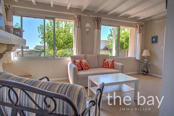 Lège-Cap-Ferret (33950) Bas de villa avec accès au bassin.