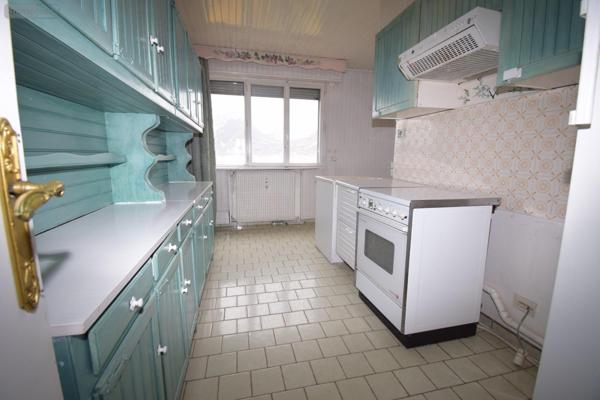 Appartement à rénover à vendre à Grenoble en Isère (38100), ref : 38161-6/25