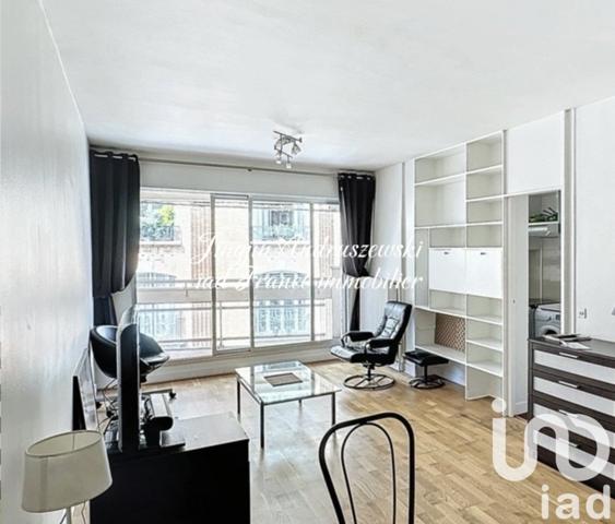 Studio 1 pièce de 41 m² à Paris (75016)