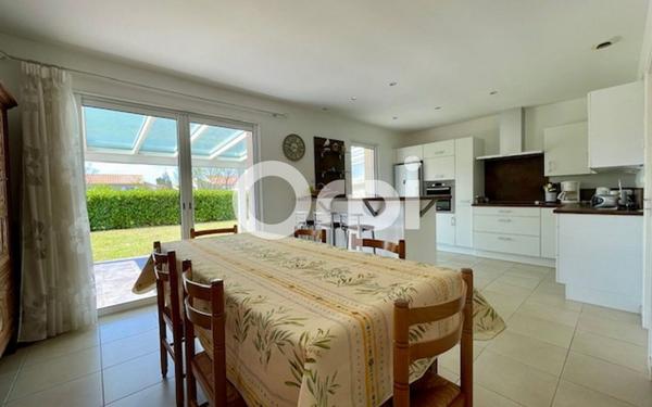 Maison à vendre    5 pièces •  Jard-sur-Mer