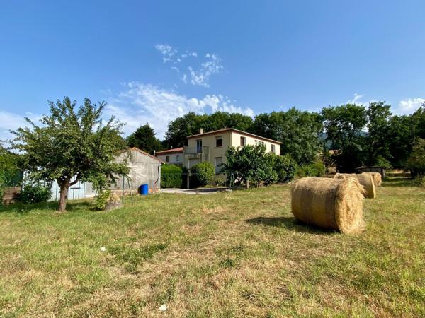 maison familiale avec terrain attenant et garage