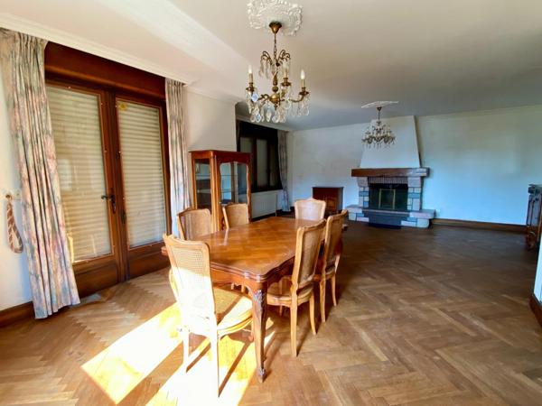 maison familiale avec terrain attenant et garage