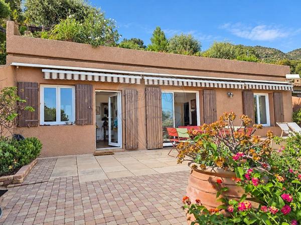 Appartement 2 chambre(s) à vendre - Le Lavandou, Var - 83