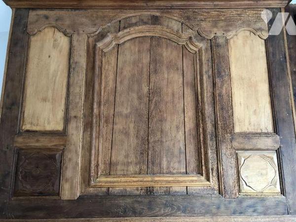 A vendre à Mauriac (CANTAL), un immeuble de rapport entièrement rénové en centre-ville, compren...