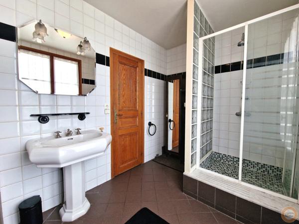 Maison 4 chambres + appartement 2 pièces