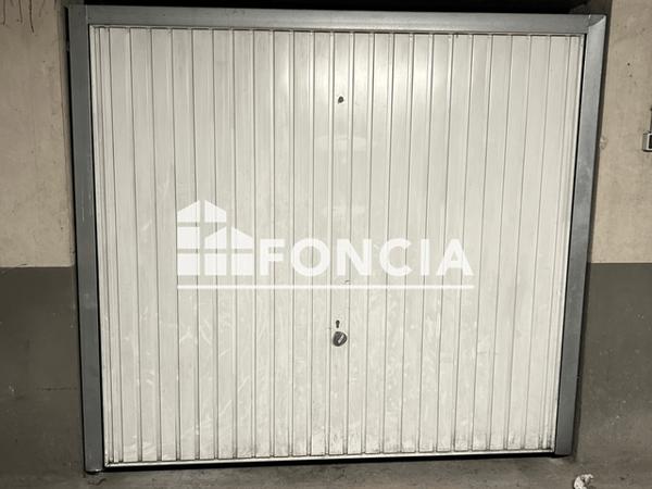 Location Parking 12.5 m² - 25 33 49 RUE DORIS Montpellier 34000