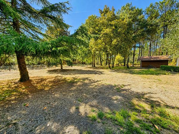 Maison de 133m2 - 6 212m2 de parcelle - double garage