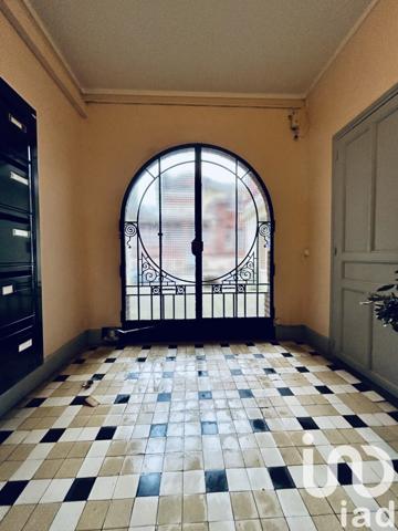 Appartement 5 pièces de 117 m² à Saint-Quentin (02100)