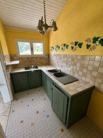 Vente                                                      Maison
                        
                     9 pièces                      355 m2                     à Neuvic