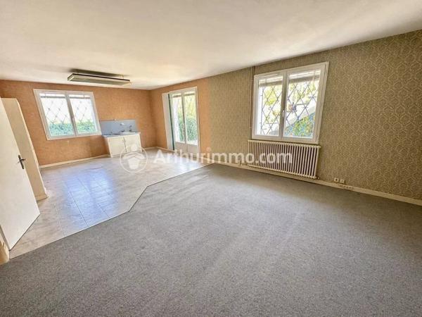 Vente                                                      Maison
                        
                     9 pièces                      355 m2                     à Neuvic