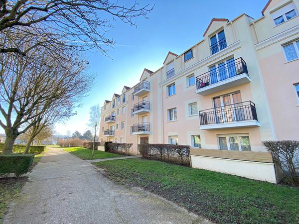 Appartement Villepreux 2 pièce(s) 45.5 m2, parking s/sol