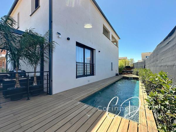 Villa contemporaine 4 Chambres, espace détente, garage et Piscine
