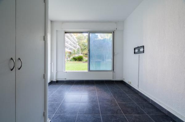 Appartement
         1 pièce
        - 19 m² 100 000 € *