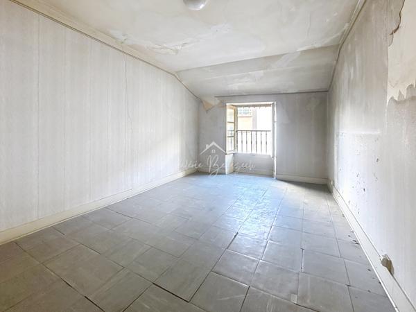 Saint-Affrique (12400) Possibilité de créer 5 ou 6 appartements !