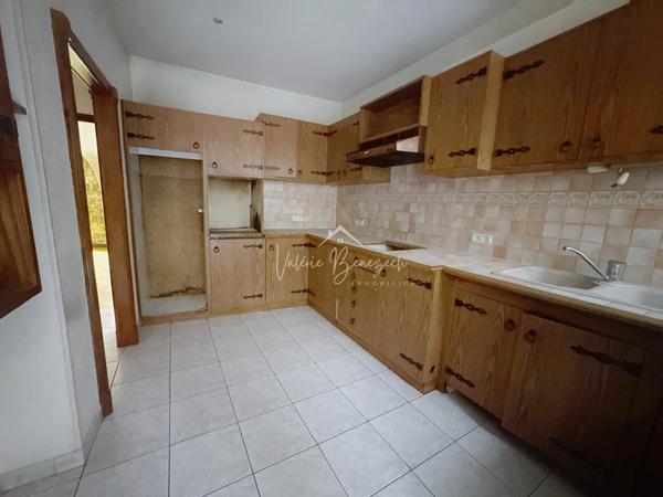 Saint-Affrique (12400) Possibilité de créer 5 ou 6 appartements !