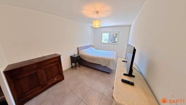 Bagnols-sur-Cèze — Villa provençale de 150 m² sur 5 094 m², piscine, 2 dépendances, DPE A, aucun vis-à-vis