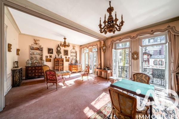 Appartement à vendre 4 pièces 126 m² Paris 7