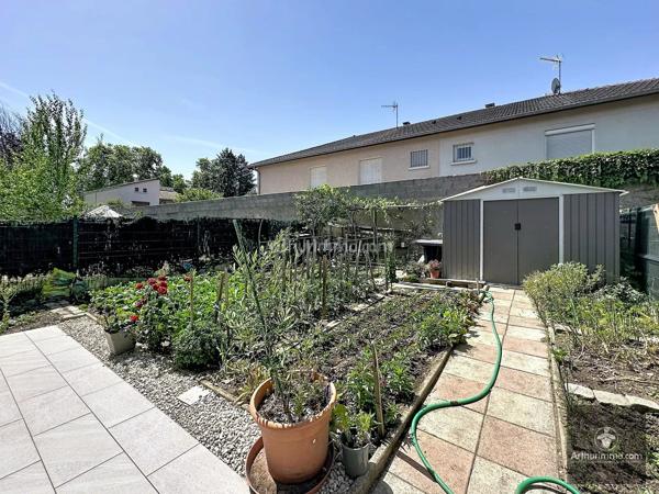 Vente                                                      Maison
                        
                     5 pièces                      102 m2                     à Roanne