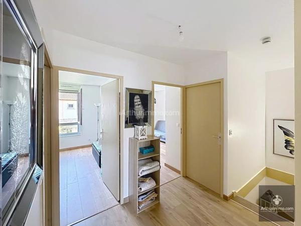Vente                                                      Maison
                        
                     5 pièces                      102 m2                     à Roanne