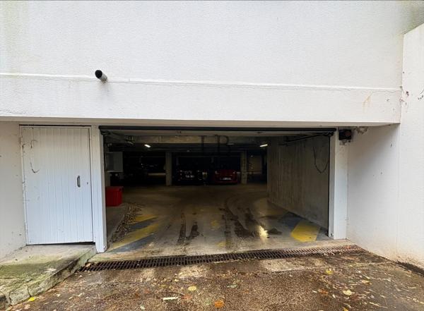 Parking - 10 m² Exclusivité efficity