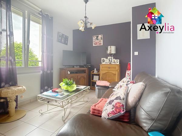 Saint-Vincent-de-Boisset (42120) A VENDRE - SAINT-VINCENT-DE-BOISSET - MAISON AVEC GRAND TERRAIN ARBORÉ