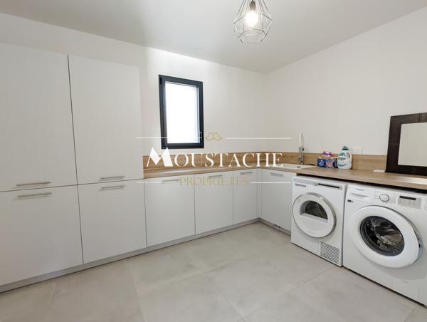 BELLE VILLA DE PLAIN-PIED AVEC PISCINE - PLAGE A PIED -