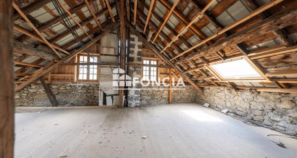 À vendre Maison 8 pièces 126 m² - Saint-martin-de-queyrières 05120