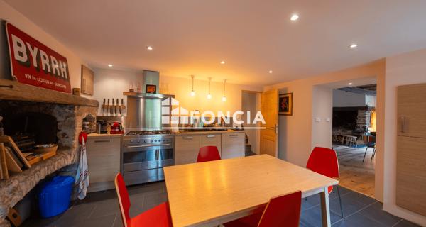 À vendre Maison 8 pièces 126 m² - Saint-martin-de-queyrières 05120