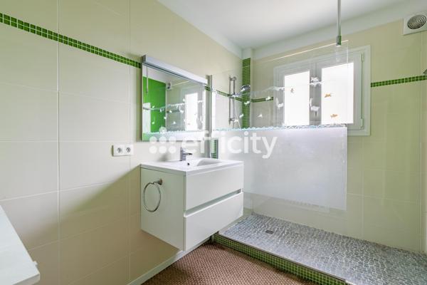 Maison 7 pièces - 194 m²