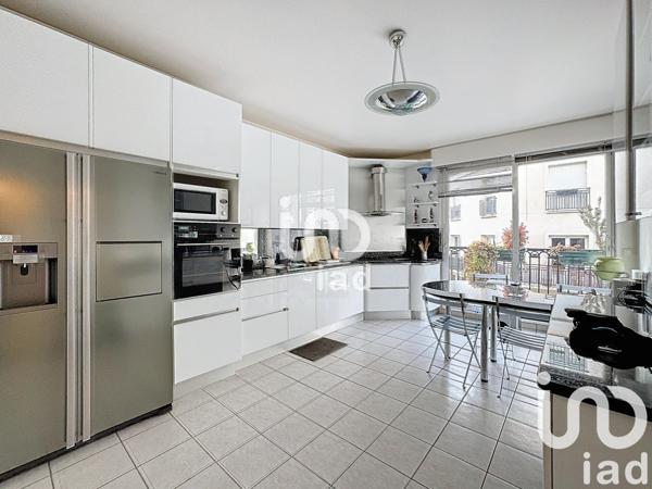 Appartement 6 pièces de 159 m² à Levallois-Perret (92300)