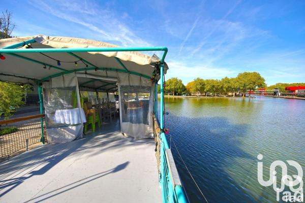 Péniche 3 pièces de 170 m² à Paris (75019)