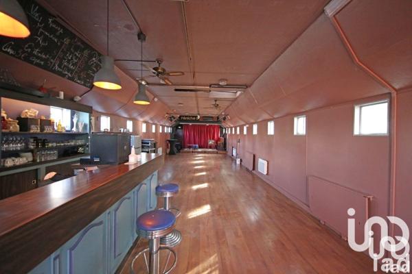 Péniche 3 pièces de 170 m² à Paris (75019)