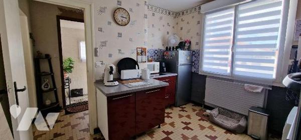 Maison à vendre à SAINT JEAN DE THOUARS (79100) 

Pavillon sur sous-sol total d'une surface h...
