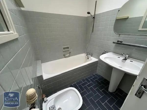 Maison à louer 4 pièces 143.97m²