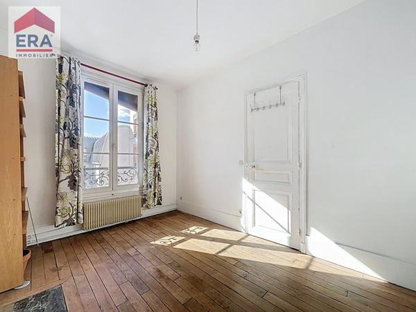 A VENDRE -  APPARTEMENT 5/6 PIECES 116m² - 300m DE PARIS