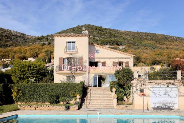 Maison à vendre 10 pièces de 300 m²