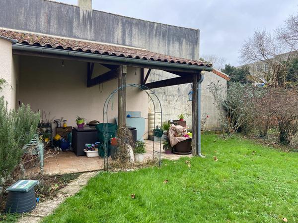 Maison 127m² - Style Années 60 avec Jardin - Proche Centre-Ville et Commodités