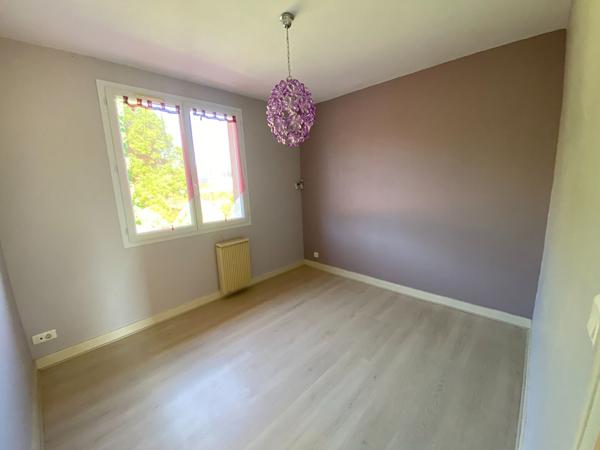 Maison 127m² - Style Années 60 avec Jardin - Proche Centre-Ville et Commodités